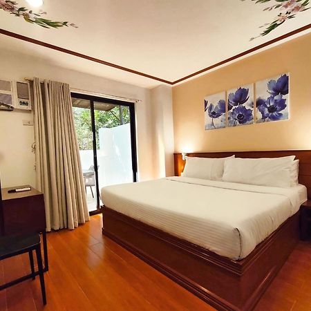 Lavie Hotel Vigan Exterior photo